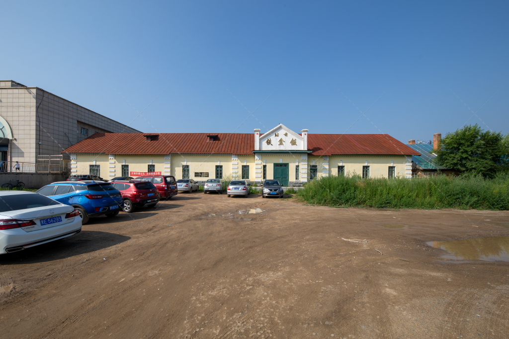 平移后的候车室