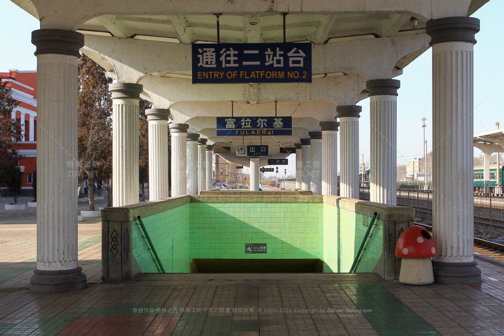 车站地下通道
